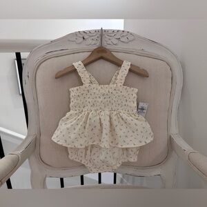 🤍 18~24 Mth Victorian Floral Smocked Baby Bubble Romper with Ruffle Straps NWT